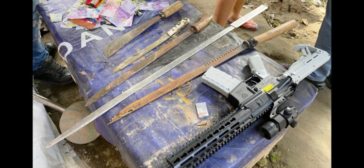 Barang bukti yang ditemukan saat polisi menggerebek Gang Pantai, Medan Sunggal dan Gang Warisan 2, Medan Helvetia. (Foto Ist)