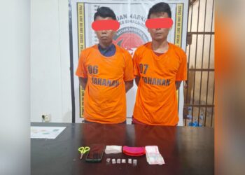 kedua tersangka, Hari Suliono Pratama alias Gibus dan Angga Pungky Suhendra alias Angga beserta barang bukti sudah diserahkan ke Sat Resnarkoba Polres Simalungun