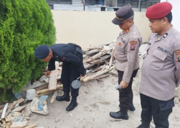Polres Tanjung Balai bersama Sat Brimob Kompi 3 Batalyon B Polda Sumut melaksanakan Sterilisasi Gereja