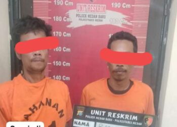 Dua pelaku pencuri kabel yang ditangkap tim Polsek Medan Baru. (Foto Ist)