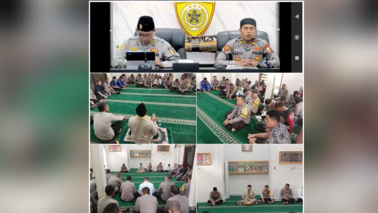 Personil beragam Islam ikuti Bironthal di Musholla Al-Hamdi