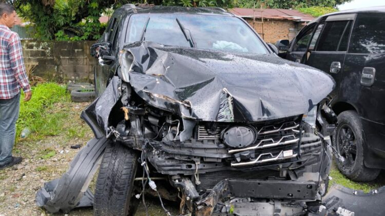 Mobil Toyota Fortuner BK 1778 AEW  dikemudikan seorang mahasiswa yang menabrak 3 orang yang tewas. (Foto Ist)