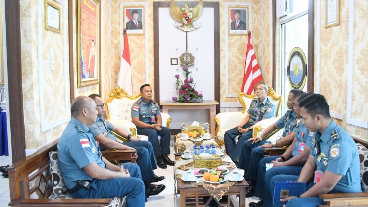 DanLanal Tanjung Balai Asahan (TBA), Letkol Laut (P) Wido Dwi Nugraha, S.E., M.Tr. Opsla, menerima Tim Pengawasan dan Pemeriksaan (Wasrik) Inspektorat Koarmada I yang dipimpin Kolonel Laut (P) Nanang Nurgianto, S.T