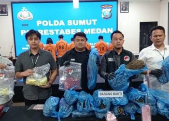 Paparan sindikat peredaran ganja seberat 46 kg yang akan diedarkan di wilayah Kota Medan dan sekitarnya yang berhasil digagalkan polisi. (Foto Ist)