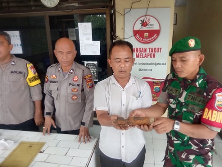 satu buah mortil saat diamankan di Polsek Bandar Pulau