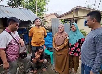 Pelaku ES alias C saat ditangkap Unit Reskrim Polsek Tanah Jawa