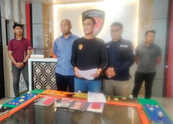 Polisi paparkan lasus perjudian mesin tembak ikan di Jalan Jamin Ginting, Gang Golf 2, Padang Bulan, Kecamatan Medan Baru. (Foto Ist)