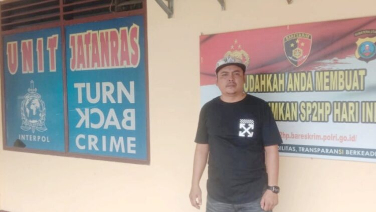 Korban Pengeroyokan Boston Samosir alias Tambun saat didepan ruangan Sat Reskrim Mako Polres Pematangsiantar