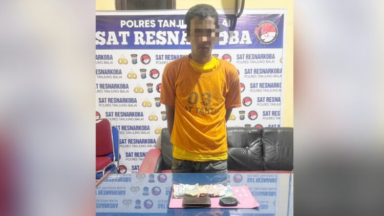 Tetangga M dan barang bukti