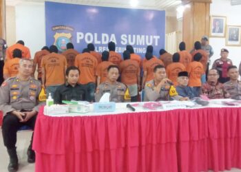 Kapolres Tebing Tinggi AKBP Drs Simon Sinulingga pimpin Press Release