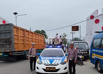 Sat Lantas Polres Tanjung Balai Pengawalan Pawai Peringatan Isra' Mi'raj dan Aksi Bela Palestina