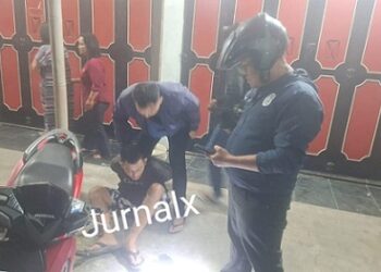 Pelaku FH alias Kobe saat ditangkap Kanit Jatanras IPDA Ricardo Rajagukguk bersama Tim