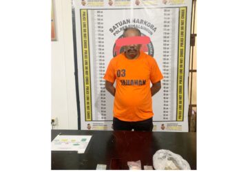 Tersangka PS alias Jurleha dan barang bukti