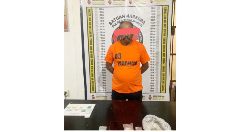 Tersangka PS alias Jurleha dan barang bukti