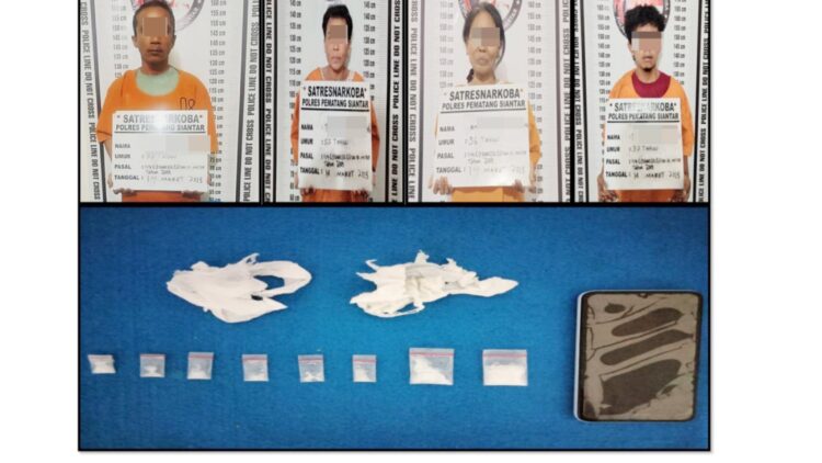 keempat tersangka beserta barang bukti sabu diamankan di Sat Resnarkoba Polres Pematangsiantar