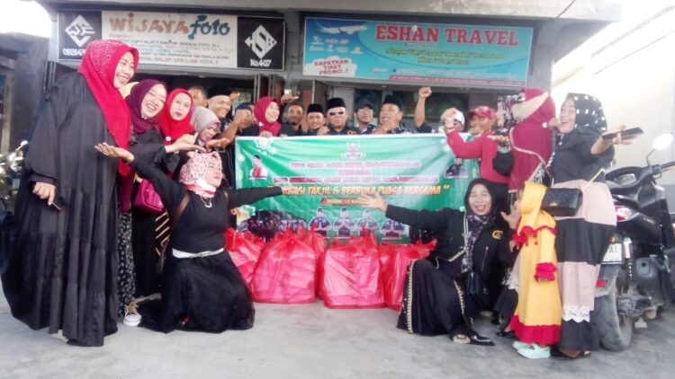 DPC GRIB Jaya Tanjung Balai Bagi 250 Takjil kepada Masyarakat