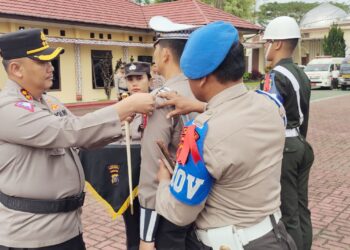 Kapolres Simalungun AKBP Choky Sentosa Meliala, S.I.K., S.H., M.H memimpin Apel Gelar Pasukan Operasi Ketupat Toba tahun 2025
