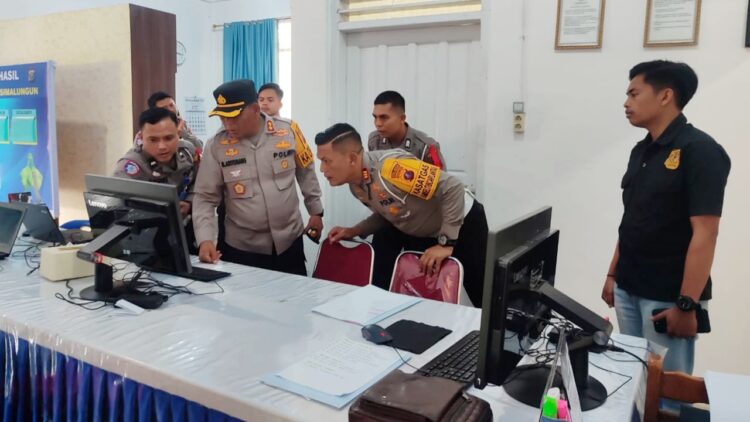 Kapolres Simalungun AKBP Marganda Aritonang, S.H., S.I.K., M.M menggelar Inspeksi mendadak (Sidak) di Satpas Lanta