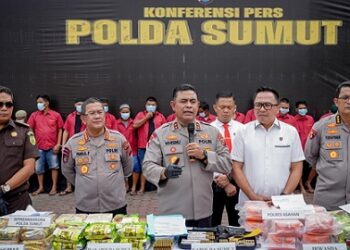 Kapolda Sumut, Irjen. Pol. Whisnu Hermawan Februanto, S.I.K., M.H pimpin press release pengugkapan narkoba
