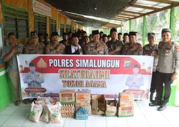 Kapolres Simalungun AKBP Choky Sentosa Meliala, S.I.K., S.H., M.H., menggelar kegiatan Bakti Sosial dalam rangka Bakti Religi Polri Safari Ramadhan dengan mengunjungi Pondok Pesantren PM Darul Khoirot