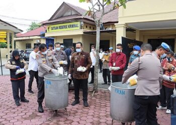 Kapolres Tanjung Balai AKBP Yon Edi Winara SH. SIK. MH pimpin pemusnahan barang bukti Narkotika Jenis Shabu seberat 29.627,52 gram,