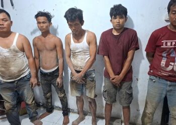 Para pemakai narkoba di Desa Serba Jadi, Kecamatan Sunggal, Kabupaten Deliserdang yang diringkus polisi. (Foto Ist)