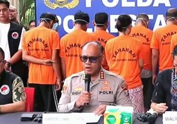 Kapolrestabes Medan Kombes Pol Gidion Arif Setyawan saat paparan hasil tangkapan narkoba. (Foto Ist)