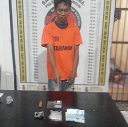 Tersangka Edi Pranata dan barang bukti 