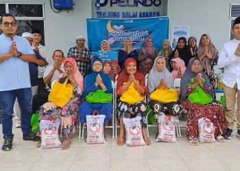 PT Pelindo Regional 1 TBA Salurkan 200 Paket Sembako kepada Tenaga Kerja Bongkar Muat dan Masyarakat Sekitar