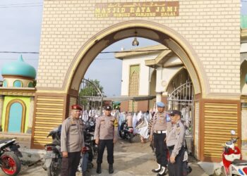 Polres Tanjung Balai sukses melaksanakan pengamanan dan monitoring Sholat Idul Fitri 1446 Hijriah