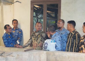 Walikota Tanjung Balai Mahyaruddin Salim sidak ke Kantor Dinas Perikanan