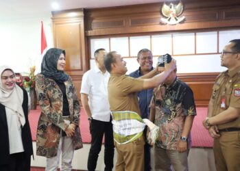 Wali Kota Tanjungbalai Mahyaruddin Salim didampingi Wakil Wali Kota Muhammad Fadly Abdina menerima Kunker Banggar DPRD Sumut 