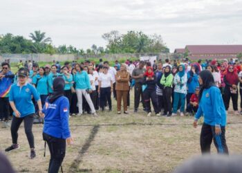 Wakil Wali Kota Pematangsiantar Herlina membuka Festival Olahraga Tradisional di Stadion Sang Naualuh Damanik.