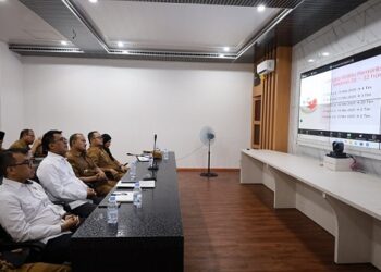 Walikota Tanjung Balai, Mahyaruddin Salim bersama Wakil Walikota Muhammad Fadly Abdina ikuti zoom entry meeting pemeriksaan terinci atas LKPD Kabupaten/Kota Sumatera Utara