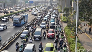Imbauan Fleksibilitas Kerja Diterbitkan, Jalur Jaksel Tetap Padat Pagi Ini