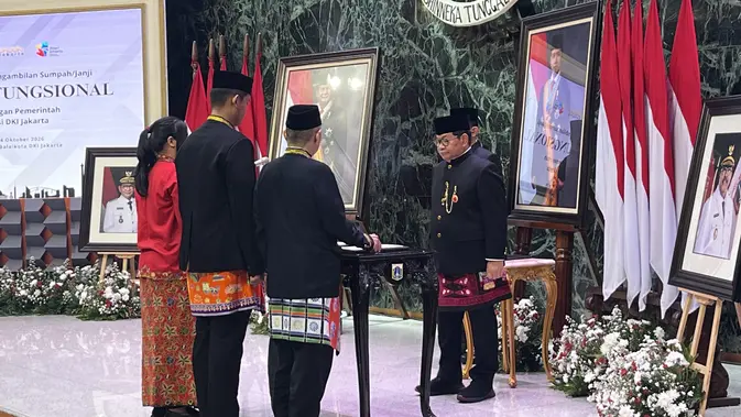 Pramono Anung Lantik 368 Pejabat Fungsional di Balai Kota