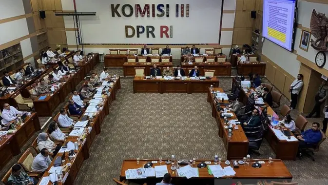 Komisi III DPR RI Gelar Panja RUU Perubahan UU Polri di Senayan