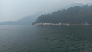 Asap Karhutla Selimuti Danau Toba, Jarak Pandang Tiga Kilometer