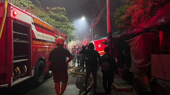 Gedung Bapenda DKI Jakarta di Jalan Abdul Muis Terbakar