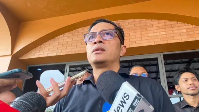 Febri Diansyah Hadiri Sidang Febrie Adriansyah di PN Jakarta Selatan