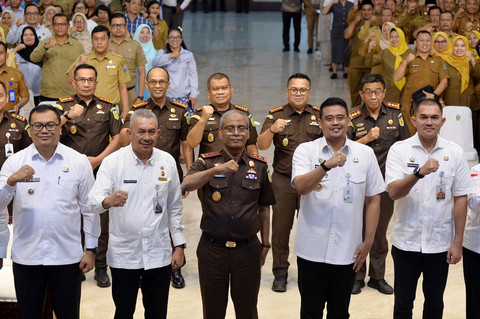 Kajati Sumut Ancam Tindak Tegas Jaksa Intervensi Program Pendidikan