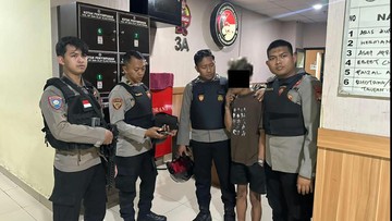 Pria Ugal-ugalan Bawa Obat Keras Ditangkap Patroli di Bekasi