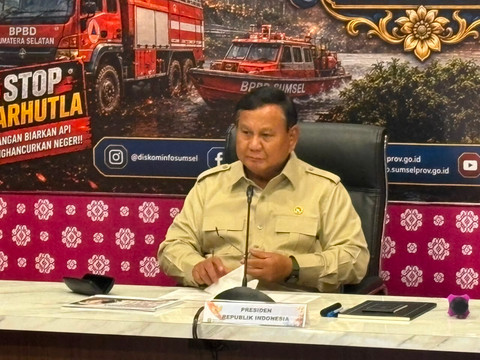 Presiden Prabowo Tiba di Palembang, Langsung Pimpin Rapat Penanganan Karhutla