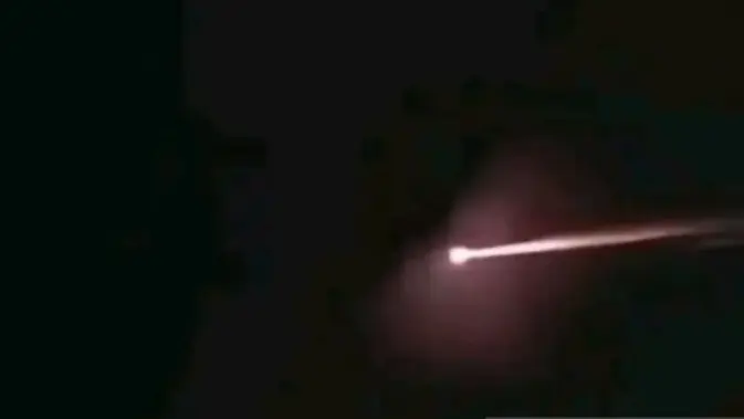 Dentuman Meteor Viral di Langit Pulau Jawa