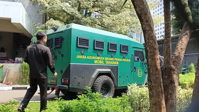 Tim 9 Kejaksaan Agung Jemput Febrie Adriansyah, Tersangka Korupsi Timah