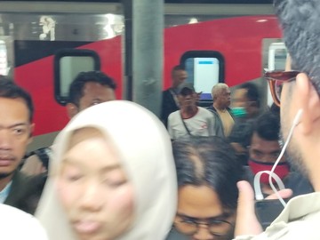 KRL INKA Jakarta Kota-Bogor Terganggu, Empat Perjalanan Alami Keterlambatan