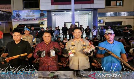 Polisi Gerebek Kampung Narkoba Tallo, 104 Orang Diamankan