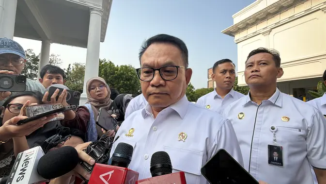 Menko Polkam Dudung Abdurachman Gelar Rapat Koordinasi di Istana Merdeka