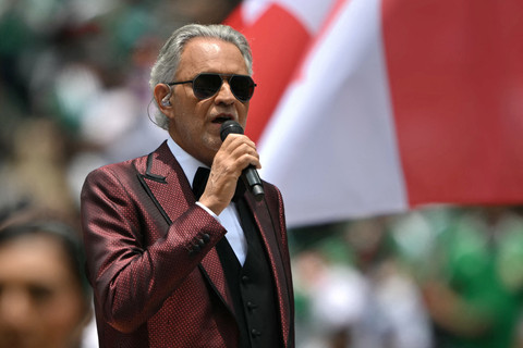 Bocelli Tegaskan Konser Indonesia Murni Seni dan Kemanusiaan