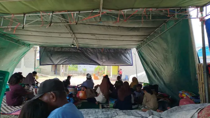 Warga Terdampak Gempa di Reo Manggarai NTT Ditampung di Pos Pengungsian